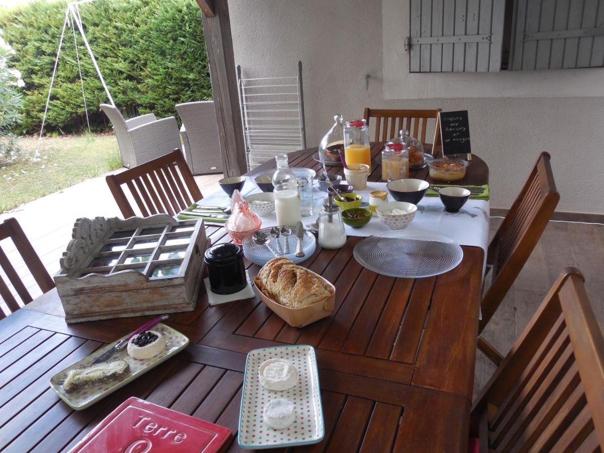 La Maison Bleue LʼIsle-sur-la-Sorgue Eksteriør bilde
